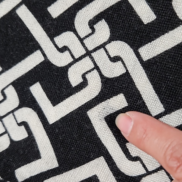 TALBOTS Women’s V-Neck Cardigan Sweater Black White Merino Wool - Picture 7 of 7